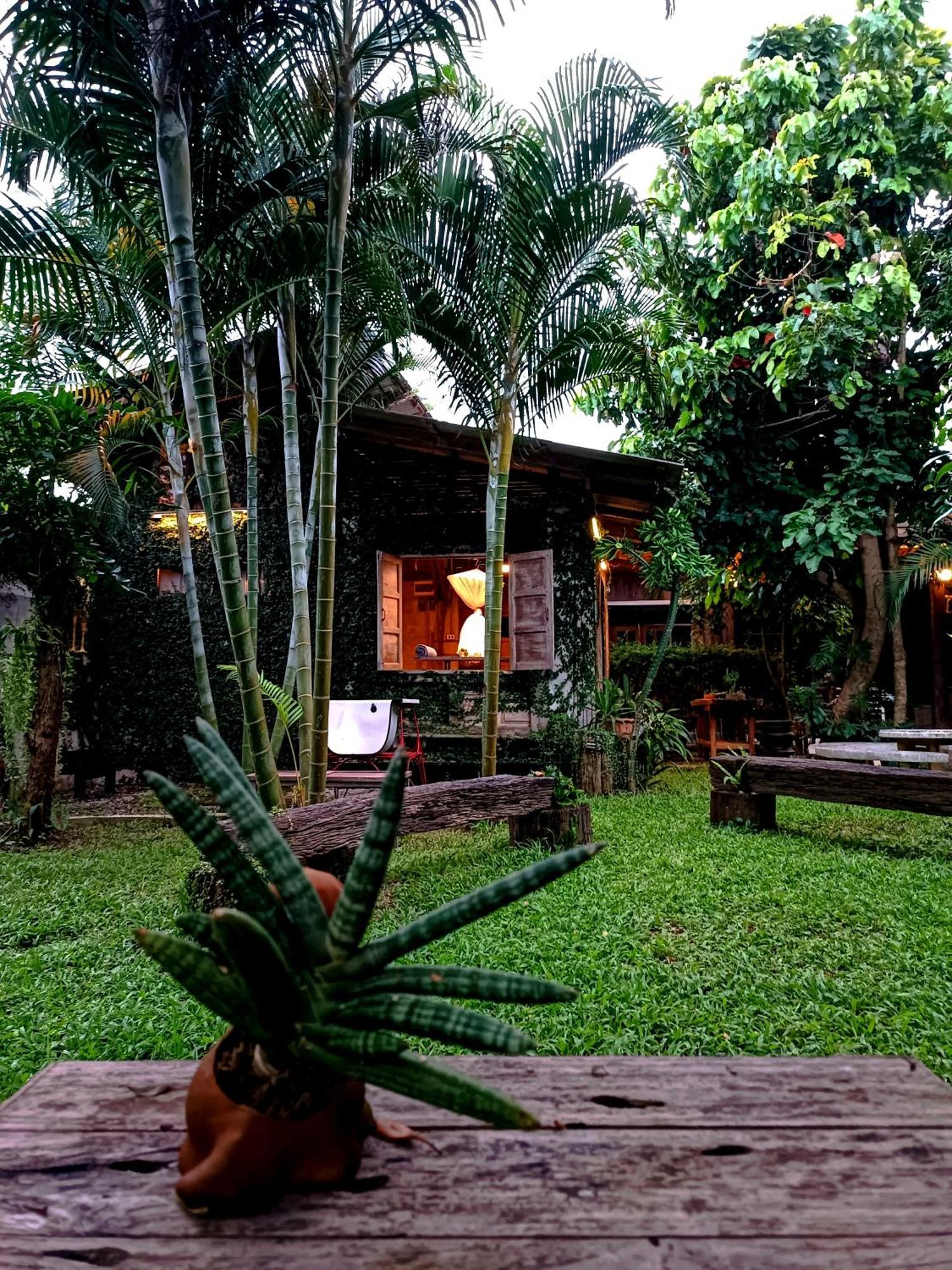 Cabinthai Mae Chaem Buitenkant foto